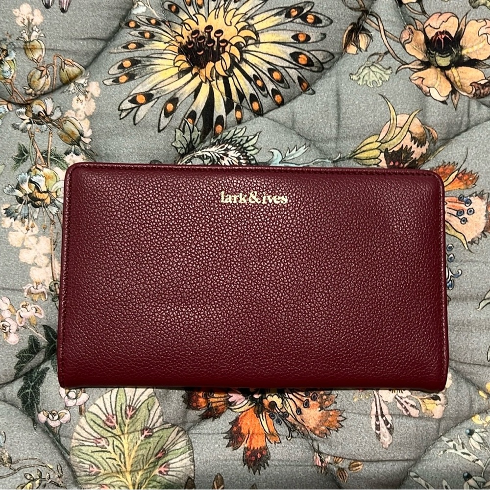 Lark & Ives wallet